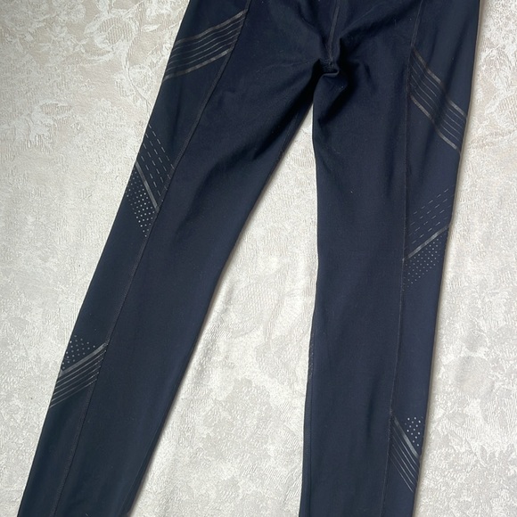 Under Armour Leggings - Picture 10 of 11